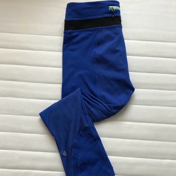 lululemon athletica Pants - Lululemon inspire crops with mesh detail! Size 6